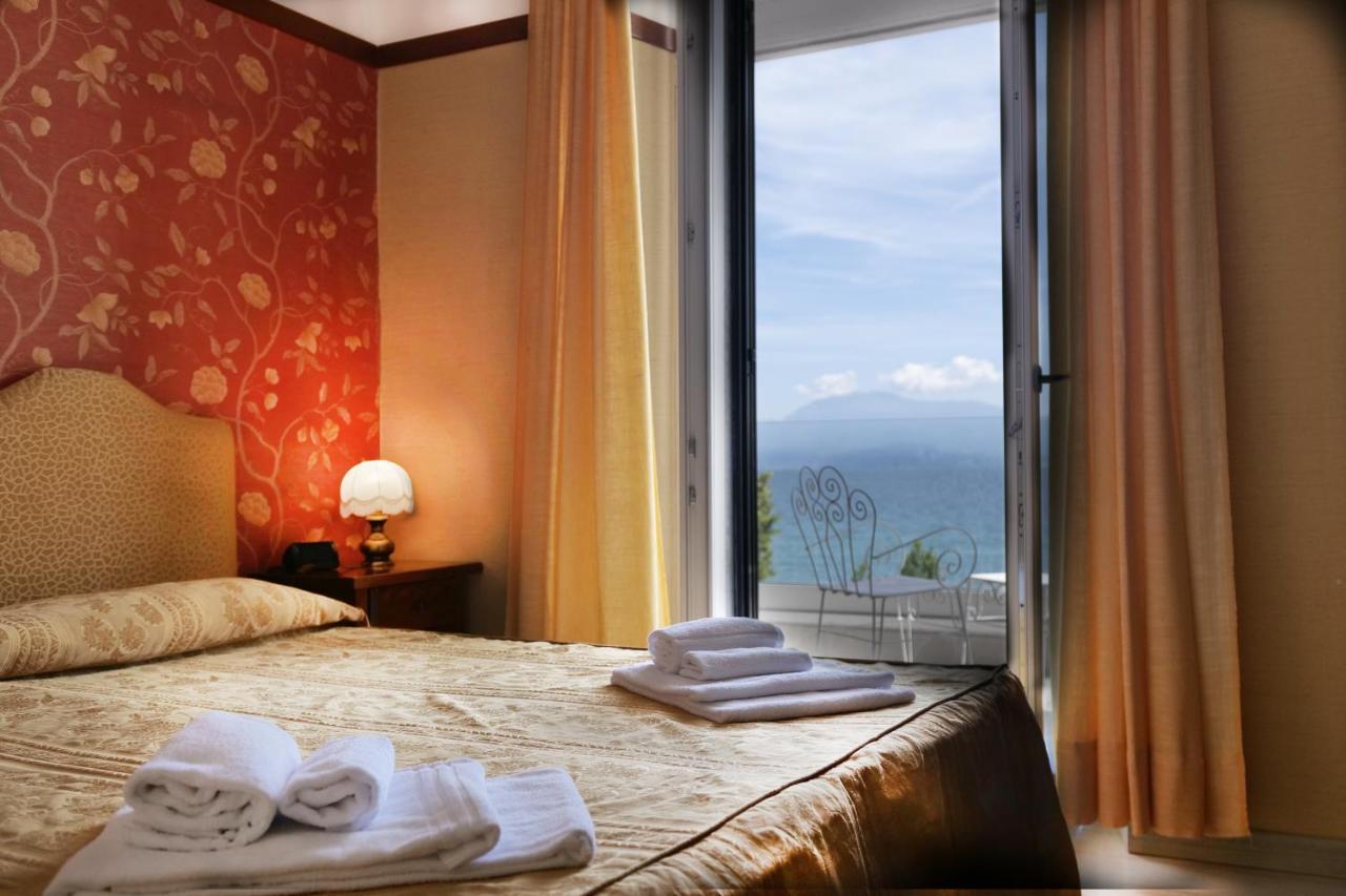 Hotel Riviera Desenzano del Garda Exterior foto