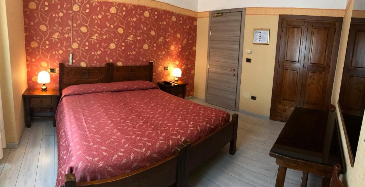 Hotel Riviera Desenzano del Garda Cameră foto